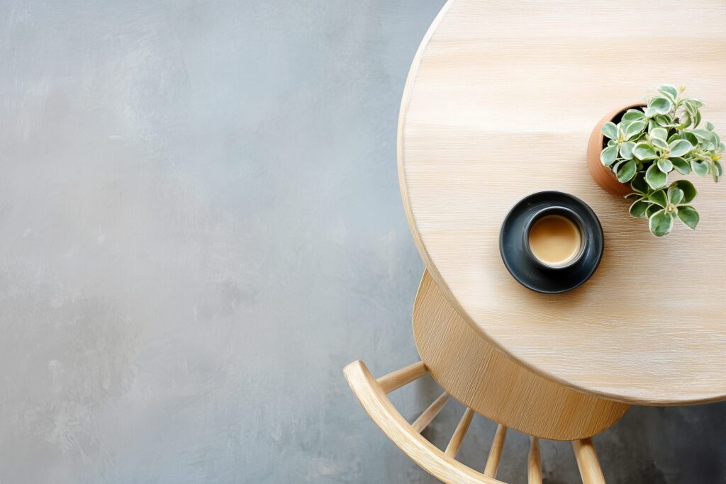 【カフェの机】おしゃれな木のテーブルとコーヒー・フリー素材０１