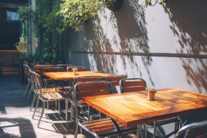 【無料】オープンカフェのテーブル席・おしゃれなテラス席のフリー素材０４