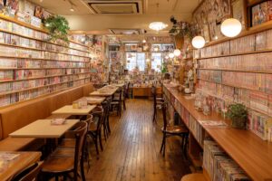 【カフェインテリア】漫画喫茶の店内イメージ画像・フリー素材０