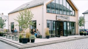 北欧カフェの外観フリー素材・無料画像｜おしゃれな店舗写真